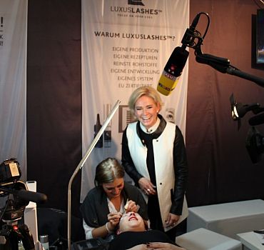 LUXUSLASHES®, Claudia Effenberg, Wimpernverlängerung 